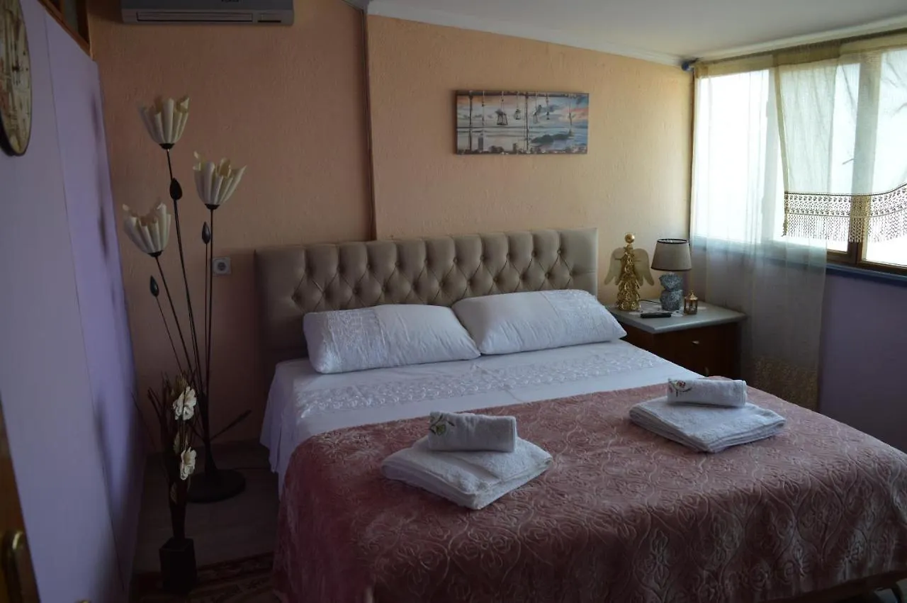 Inn Korca, Center City Apartament Корча